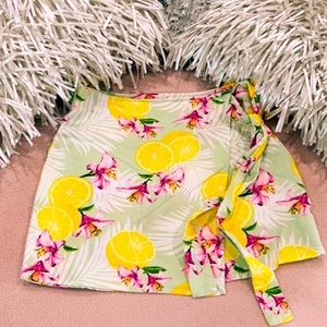 Forever 21 Mini skirt with lemons and lilies flowers